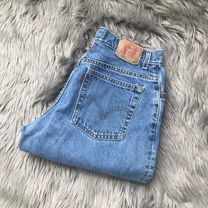Vintage Levi’s 550 tapered mom jeans 💕